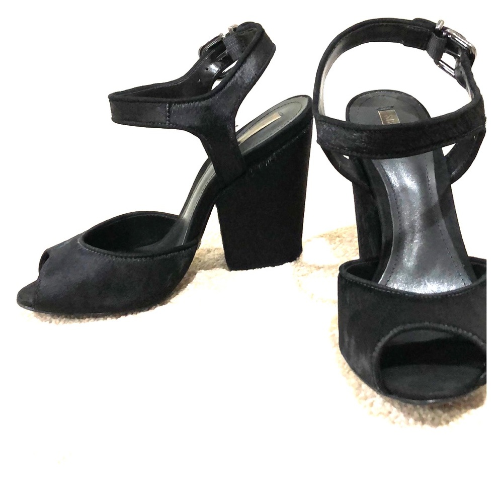 💸⬇️ Schulz black platform sandals. NWT